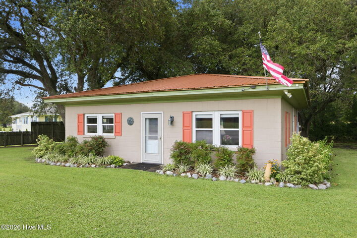 Property Photo:  682 Tom Mann Road  NC 28570 
