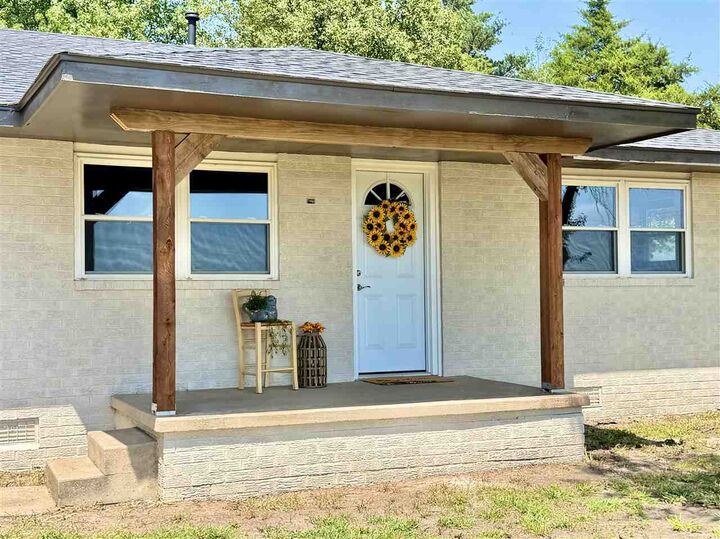 Property Photo: 3551 W Hubbard Rd OK 74601