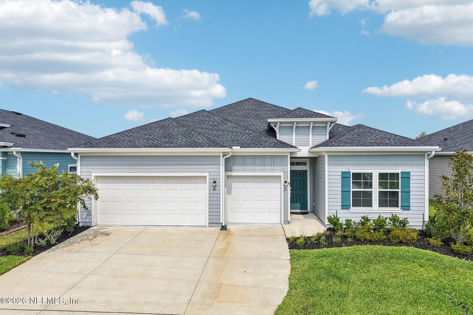 Property Photo: 9729 Gaynor Circle FL 32219