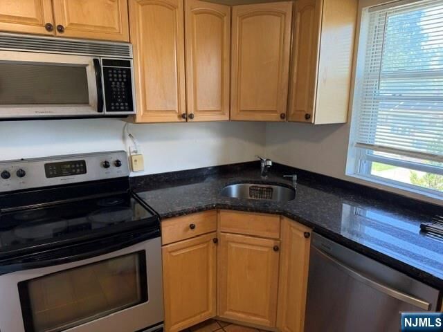 Property Photo:  236 Franklin Street 2  NJ 07643 