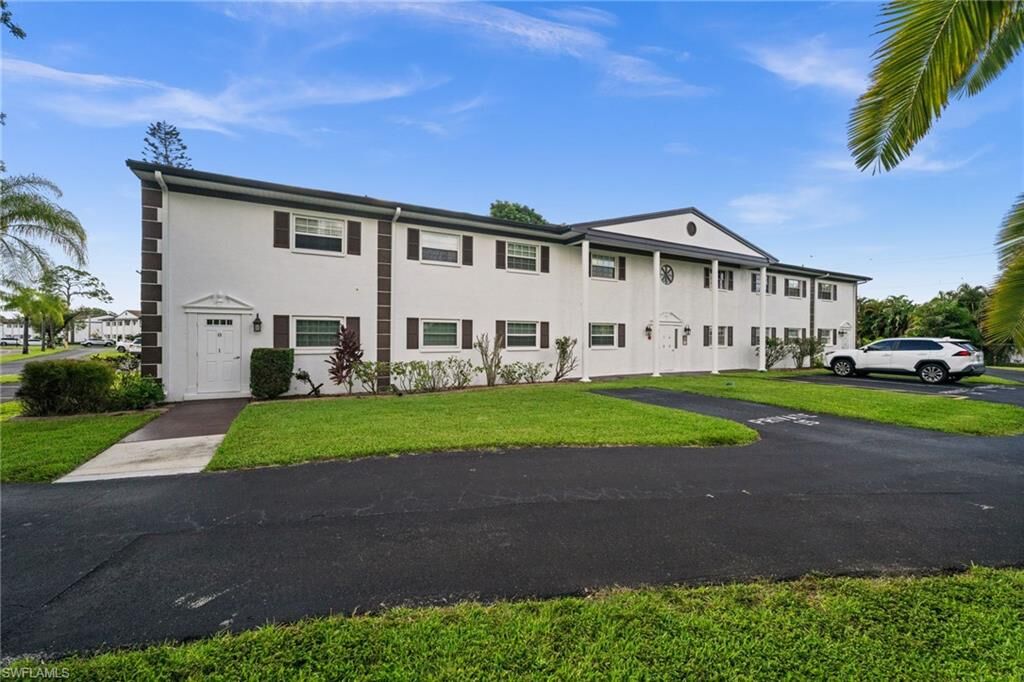 Property Photo:  7001 New Post Dr 3  FL 33917 