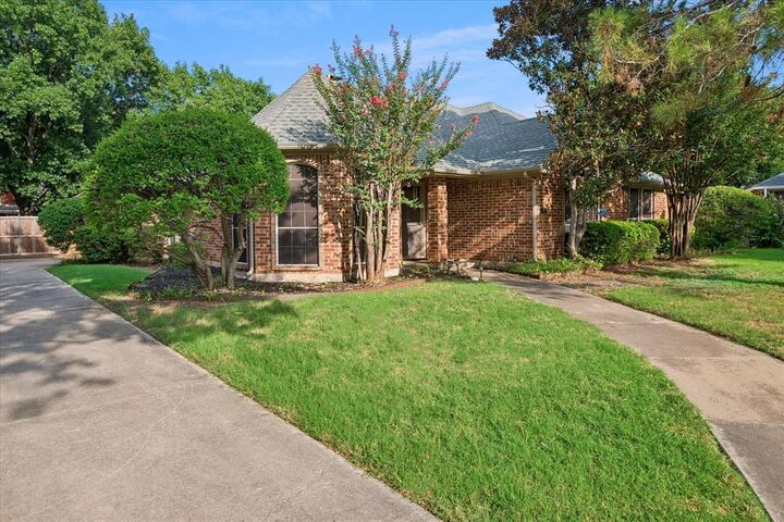 Property Photo:  2201 Pendleton Lane  TX 75028 
