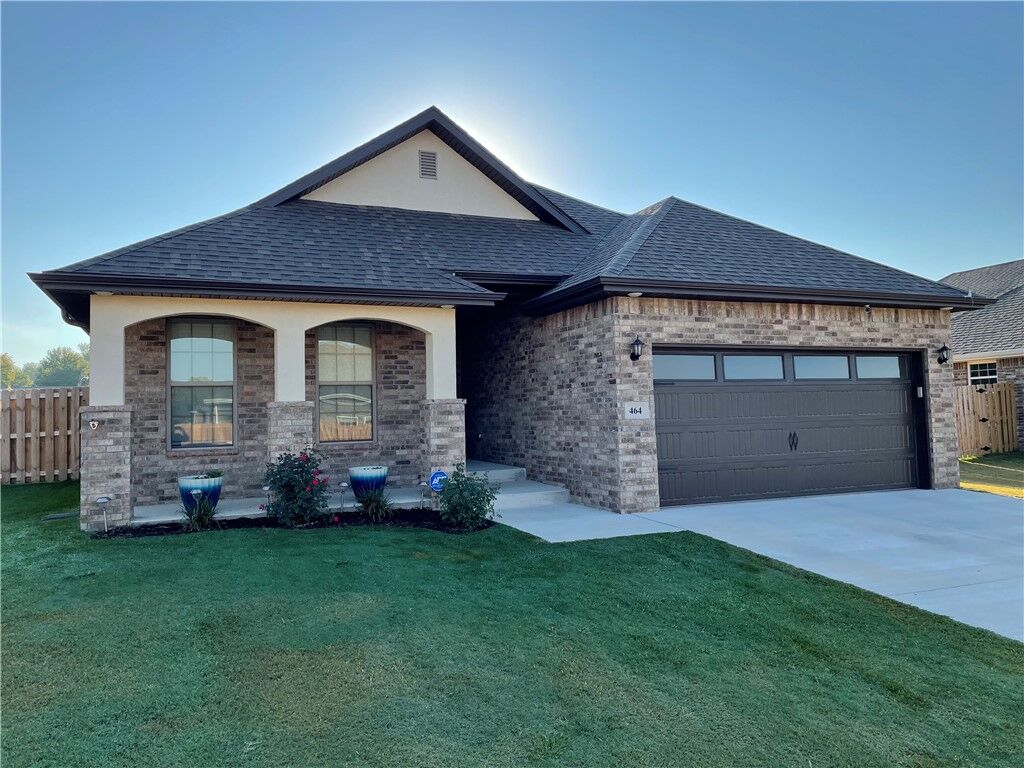 Property Photo:  464 Hall Avenue  AR 72751 