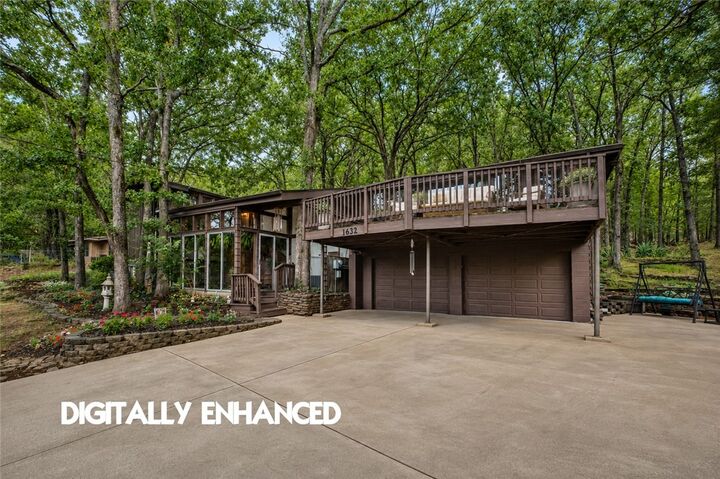 Property Photo:  1632 E 5th Street  AR 72701 