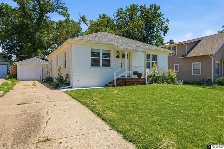 Property Photo: 874 S 34th Street NE 68510