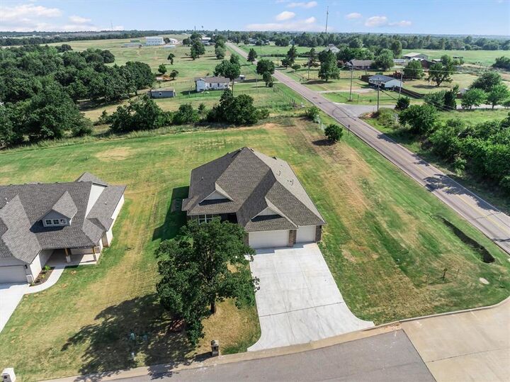 Property Photo: 125 Canyon Creek Lane OK 73044