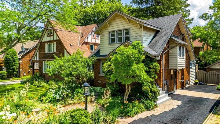 Property Photo:  100 Dalewood Crescent  ON L8S 4B7 