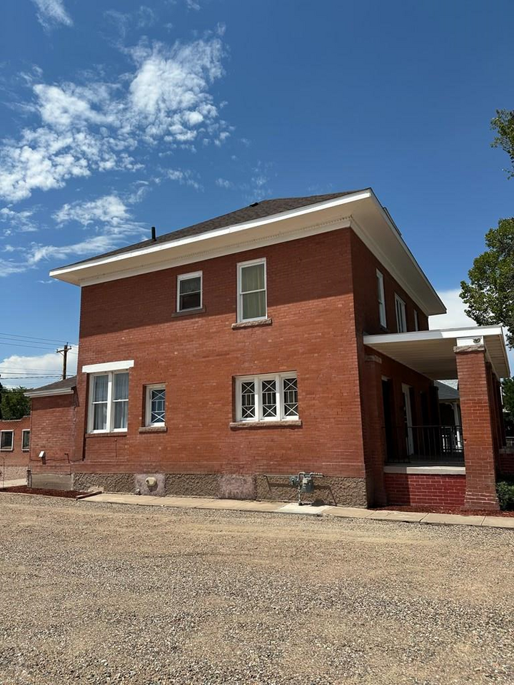 Property Photo: 1725 Lake Ave CO 81004
