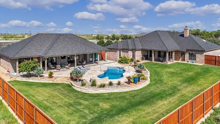 Property Photo: 8301 Glasgow Dr TX 79707