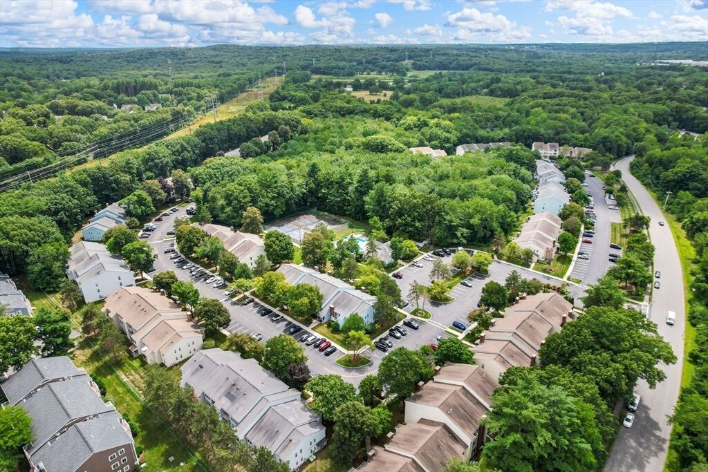 Property Photo:  20 Walden Dr 20  MA 01760 