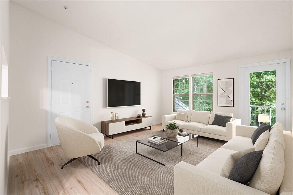 Property Photo:  20 Walden Dr 20  MA 01760 