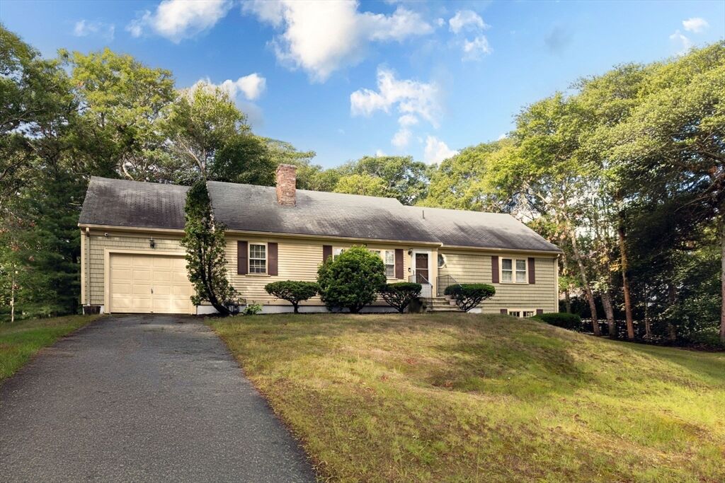 Property Photo:  49 Bramblebush Dr 49  MA 02635 