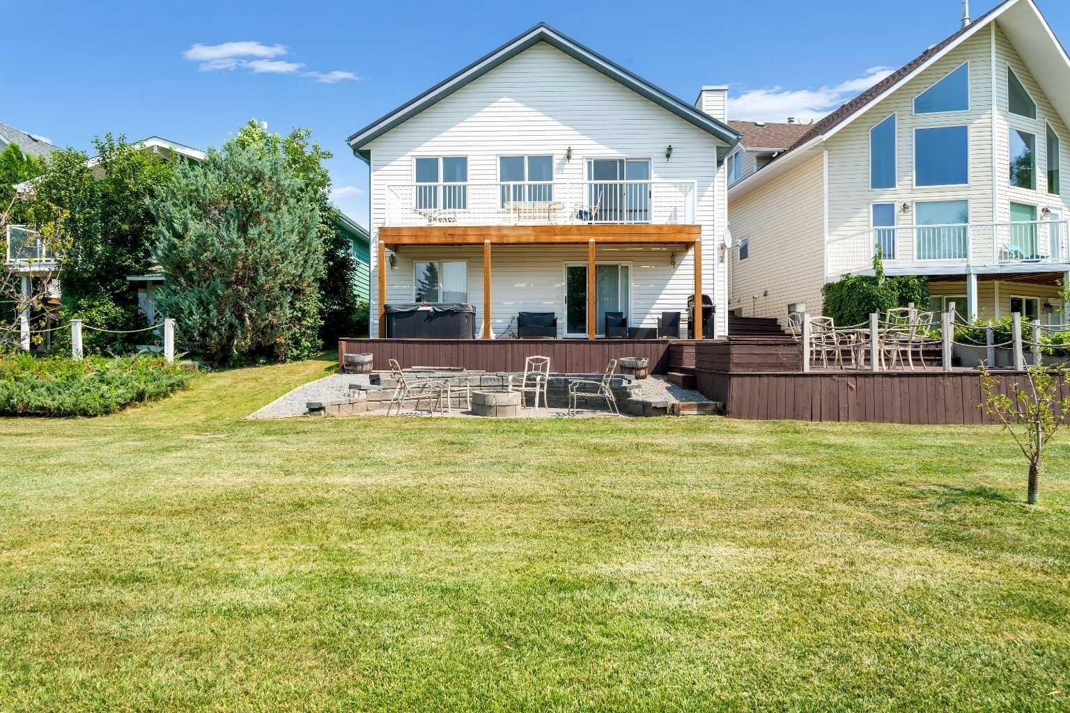 Property Photo: 91 White Pelican View AB T1R 0X5