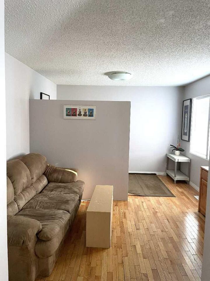 Property Photo:  1611 Olympia Drive SE  AB T2C 1H6 