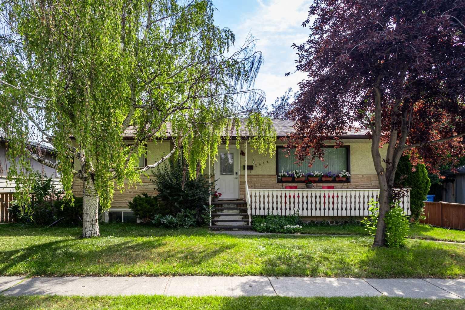 Property Photo: 2812 24 Street NW AB T2M 3Z3