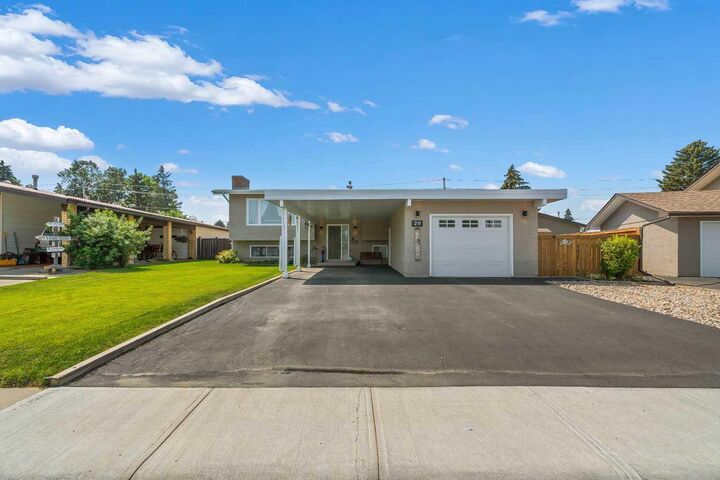 Property Photo:  29 Carswell Road SE  AB T1B 1L9 