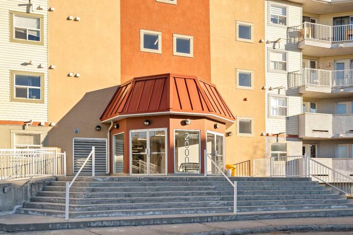 Property Photo:  700 Willowbrook Road NW 2321  AB T2B 2B7 