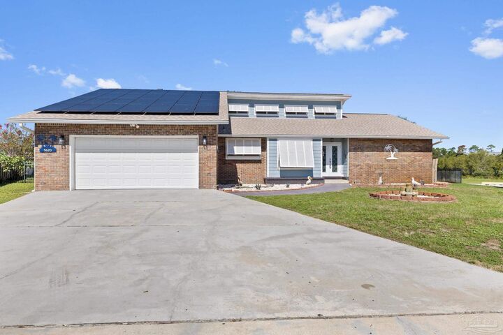 Property Photo: 5620 Ponte Verde Rd FL 32507