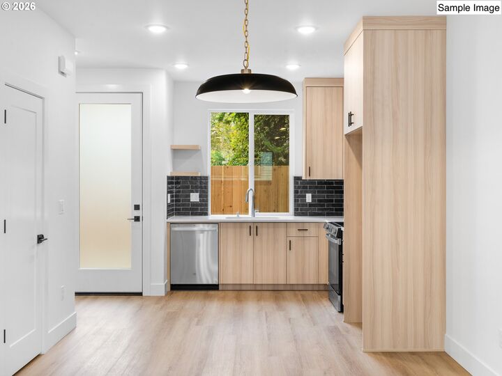Property Photo:  3556 N Haight Ave 4  OR 97227 