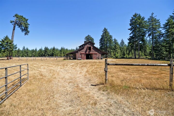 Property Photo:  2111 W Hanks Lake Road  WA 98584 