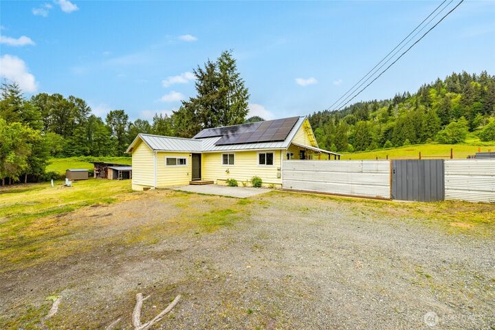Property Photo:  7288  Carlson Road  WA 98237 