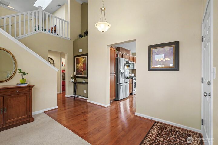 Property Photo: 7119 James Place SE WA 98092