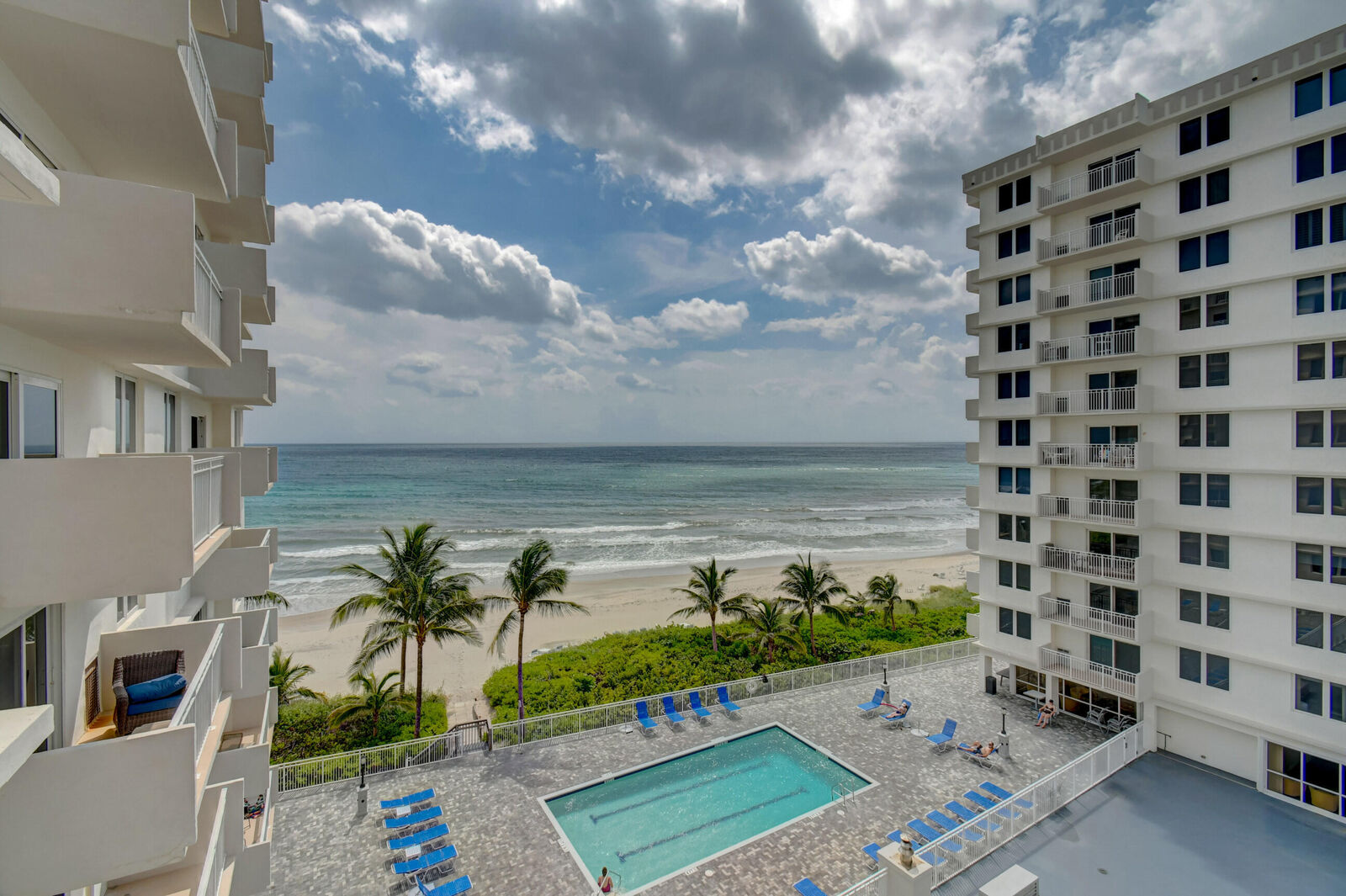 Property Photo: 3221 S Ocean Boulevard 505 FL 33487