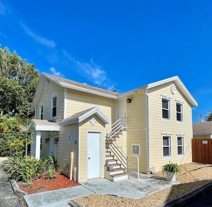 Property Photo: 10 NE 11th Avenue 3 FL 33301