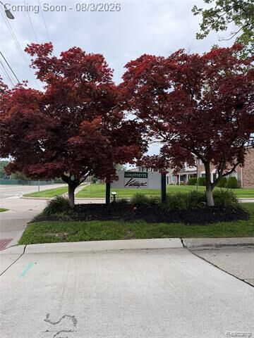 Property Photo:  38129 Jamestown Drive  MI 48312 