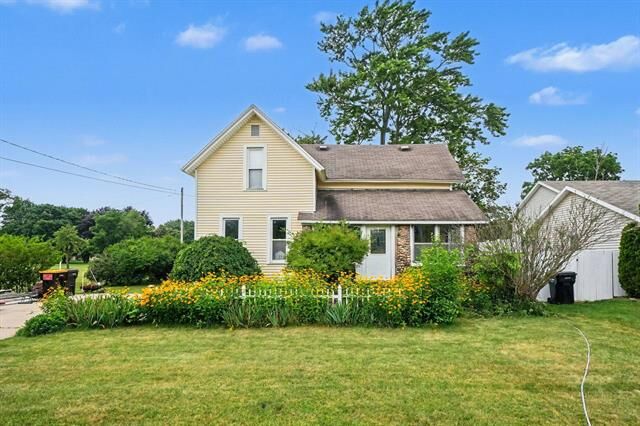Property Photo:  4071 Ivanrest Avenue SW  MI 49418 