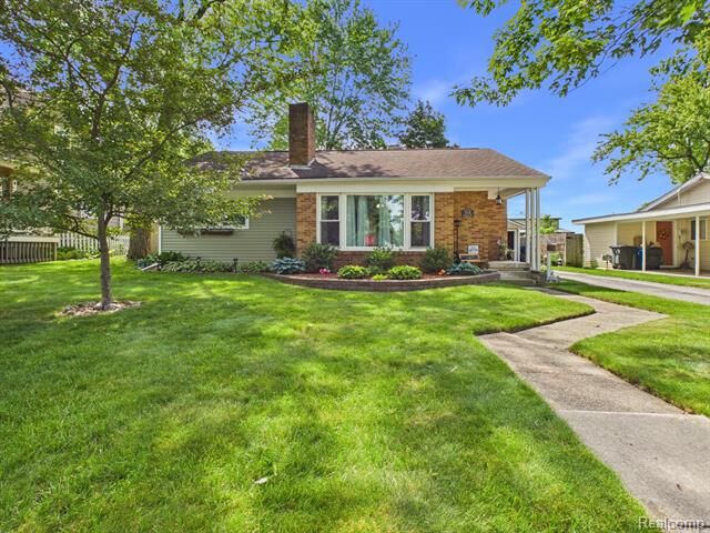 Property Photo: 213 Sawyer Street MI 48439