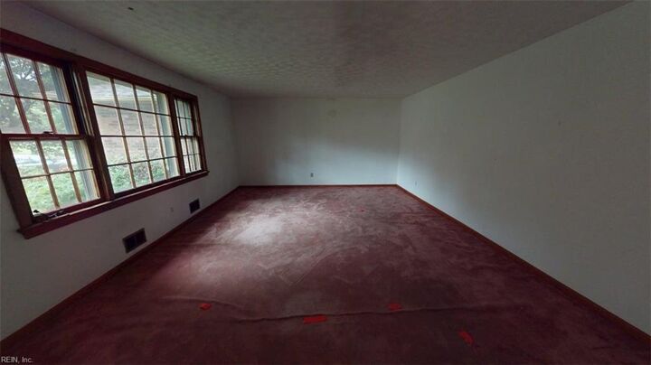 Property Photo: 3711 Magnolia Dr VA 23703
