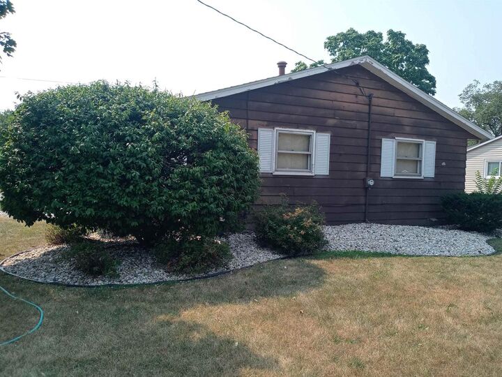 Property Photo: 1019 Eddy Street WI 53511