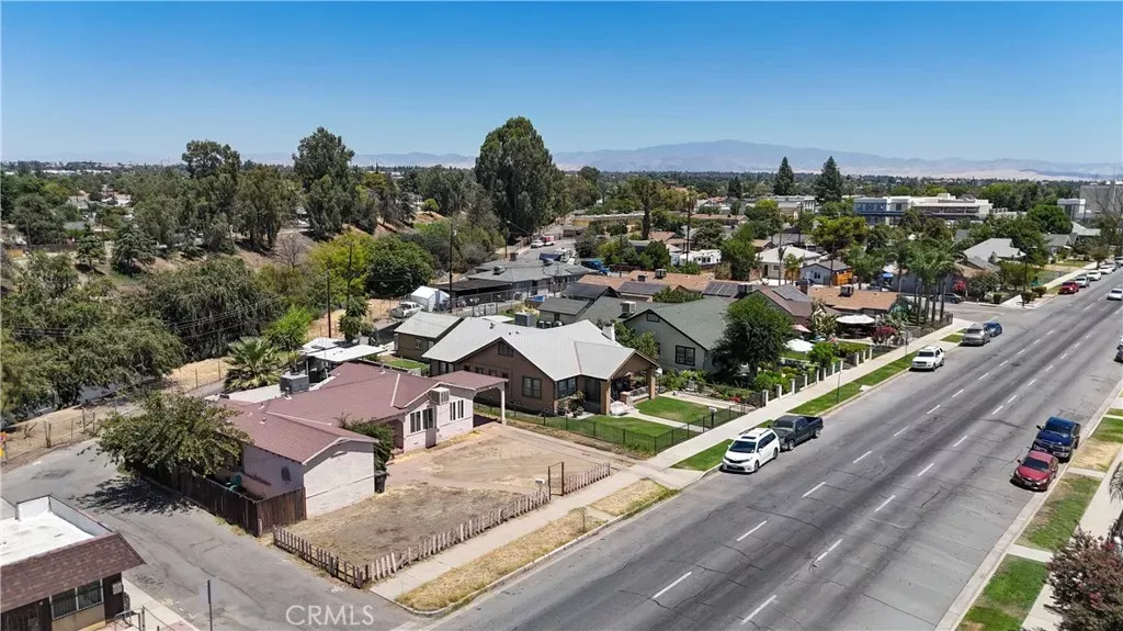 Property Photo: 410 Niles CA 93305