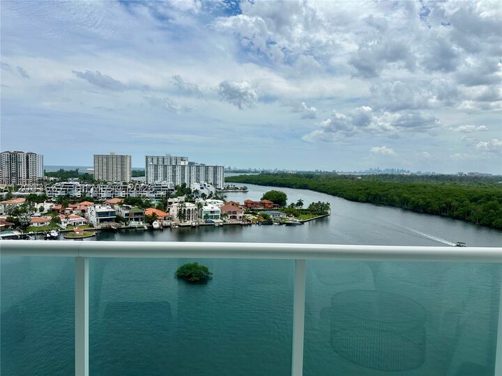 Property Photo:  400 Sunny Isles Blvd 1401  FL 33160 