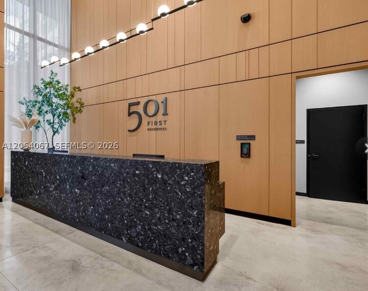 Property Photo: 121 NE 5th St 512B FL 33132