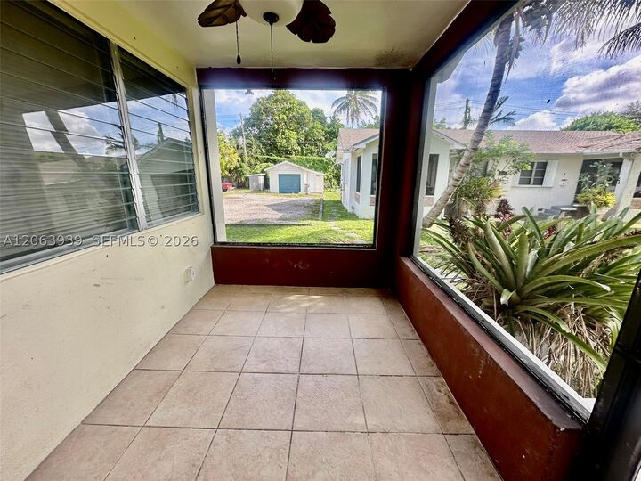 Property Photo:  2325 Fillmore St 2  FL 33020 