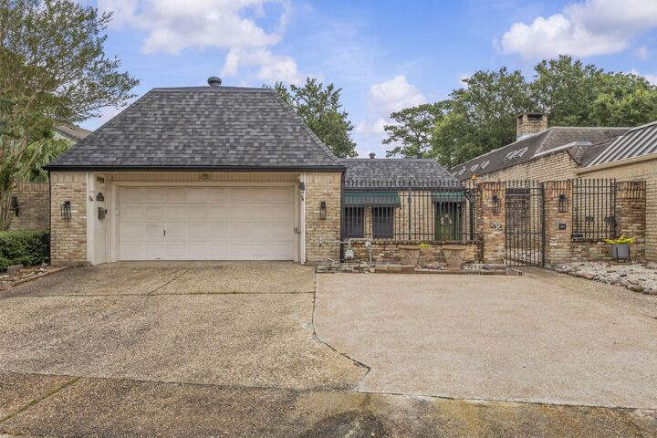 Property Photo: 320 Summerwood TX 77706