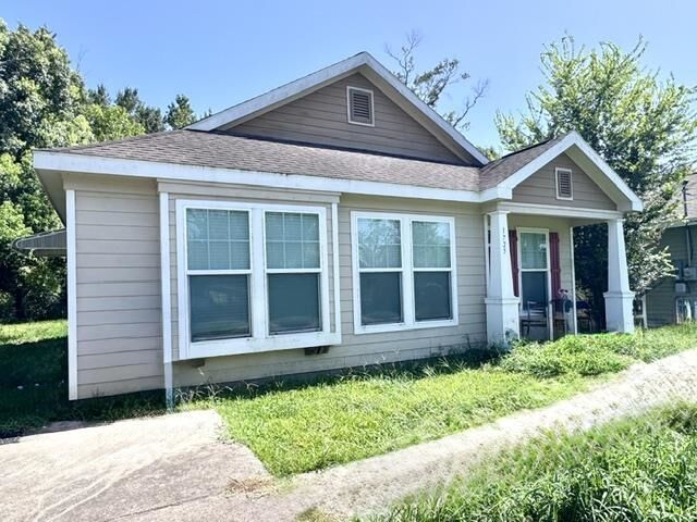 Property Photo:  1725 Parry St.  TX 77703 
