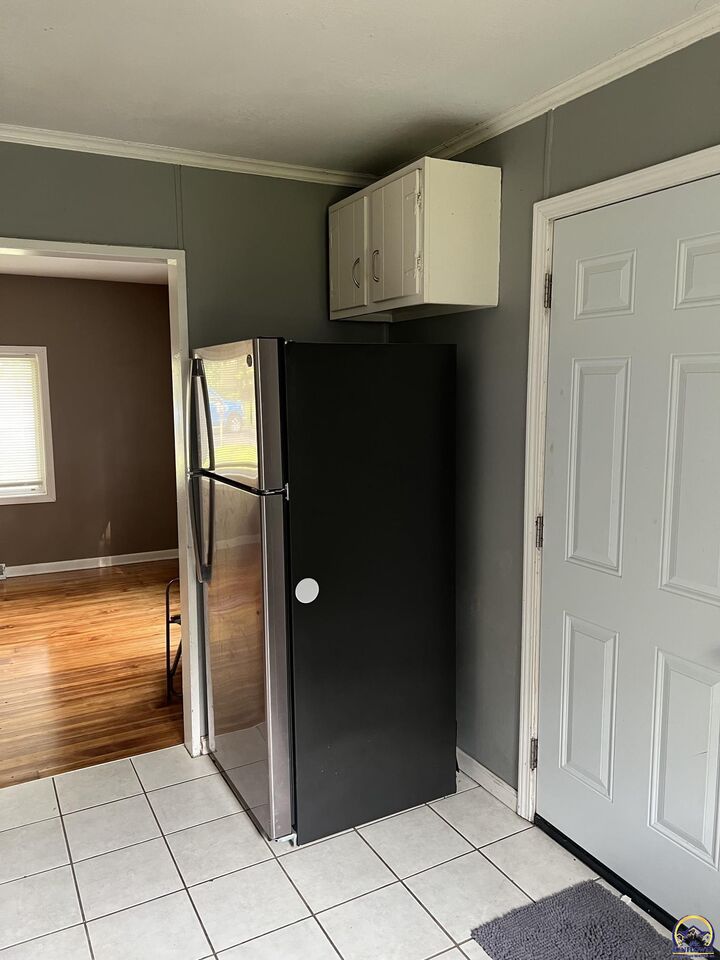 Property Photo: 3302 SE Ohio Ave KS 66605