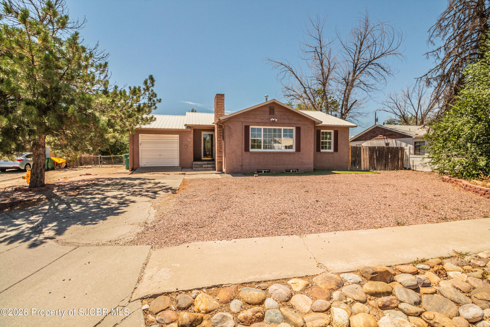 Property Photo: 301 N Gladeview Drive NM 87401