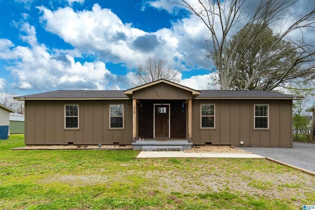 Property Photo: 329 Henry Dr AL 35057
