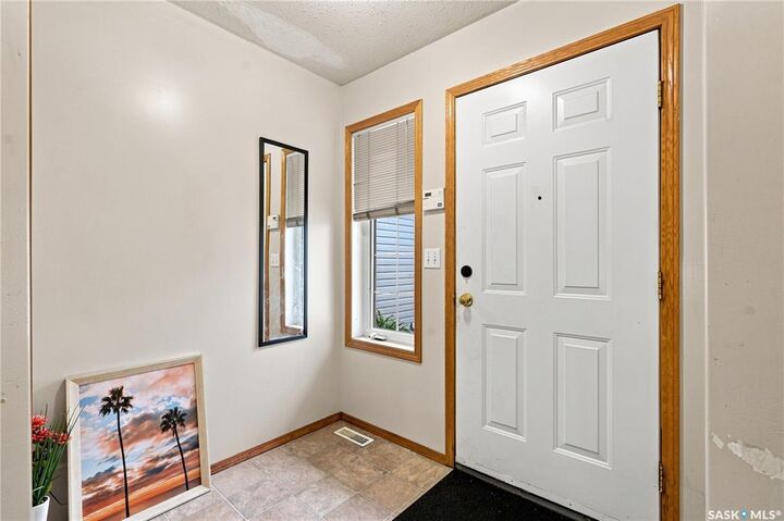 Property Photo:  110 Keevil Crescent 2  SK S7N 4N8 