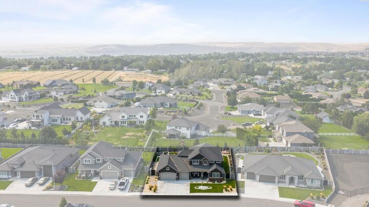 Property Photo: 2474 Maggio Loop WA 99352