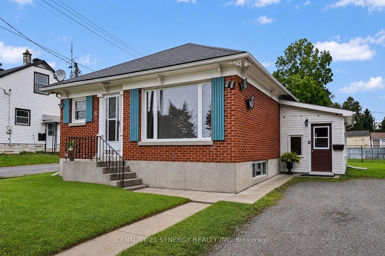 Property Photo: 5 Queen Street ON K7A 3N1