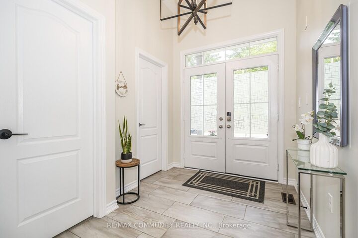Property Photo: 23 Holyrod Drive ON L1E 0G8