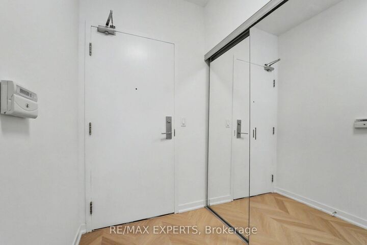 Property Photo:  55 East Liberty Street 1001  ON M6K 3P9 