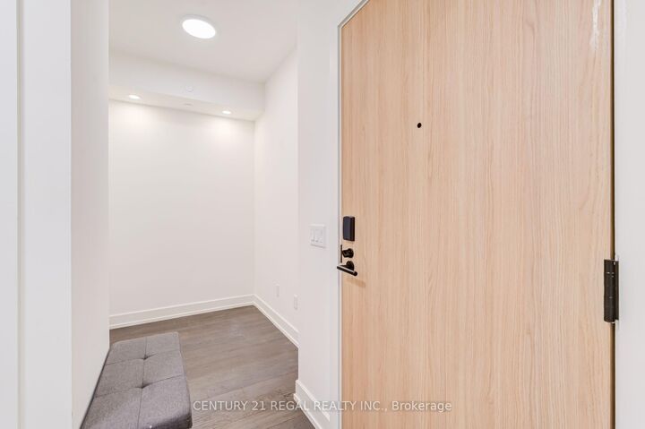 Property Photo: 15 Mercer Street 2204 ON M5V 1H2