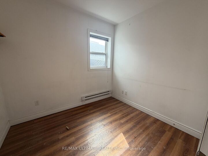 Property Photo: 310 Brunswick Avenue 5 ON M5R 2Y9