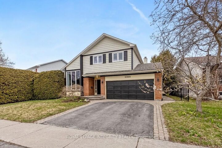 Property Photo: 6368 Viseneau Drive ON K1C 2J2